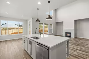 1153 Pumpkin Ridge Dr, Eagle Point, OR 97524 - Photo 17