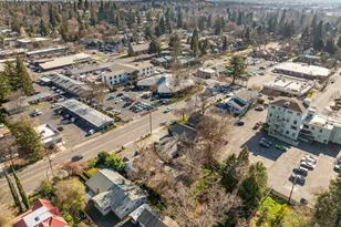 27 Crater Lake Ave, Medford, OR 97504 - Photo 35