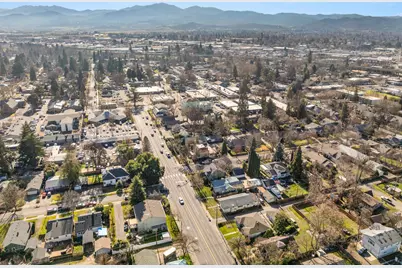 27 Crater Lake Avenue, Medford, OR 97504 - Photo 41
