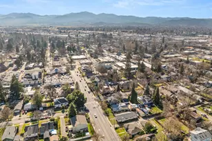 27 Crater Lake Ave, Medford, OR 97504 - Photo 41