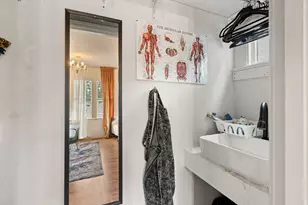 27 Crater Lake Ave, Medford, OR 97504 - Photo 11