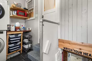 27 Crater Lake Ave, Medford, OR 97504 - Photo 17