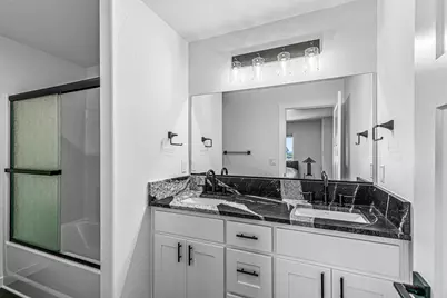 303 Everett Way, Talent, OR 97540 - Photo 15