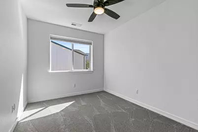 303 Everett Way, Talent, OR 97540 - Photo 17