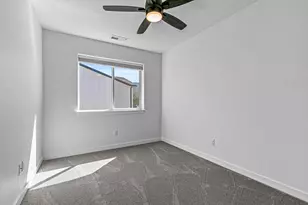 303 Everett Way, Talent, OR 97540 - Photo 17