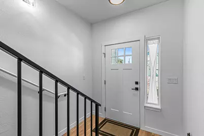 303 Everett Way, Talent, OR 97540 - Photo 11