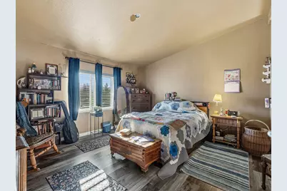 125 W Oregon Avenue, Klamath Falls, OR 97601 - Photo 11