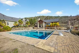 4182 N Roxy Dr, Medford, OR 97504 - Photo 75