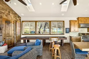 4182 N Roxy Dr, Medford, OR 97504 - Photo 61