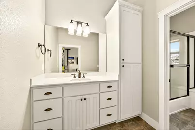 4182 N Roxy Drive, Medford, OR 97504 - Photo 41