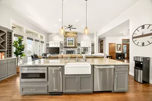 4182 N Roxy Dr, Medford, OR 97504 - Photo 21