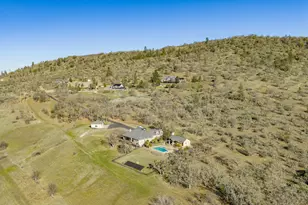 4182 N Roxy Dr, Medford, OR 97504 - Photo 97