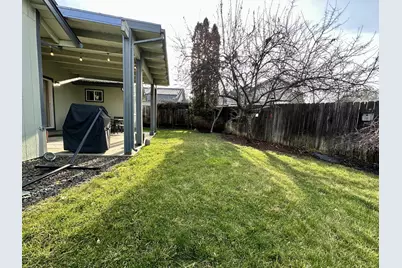 135 Meadow Slope Drive, Talent, OR 97540 - Photo 43