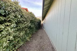 135 Meadow Slope Dr, Talent, OR 97540 - Photo 41