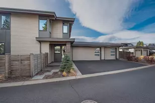 2728 NW Lemhi Pass Dr, Bend, OR 97703 - Photo 47