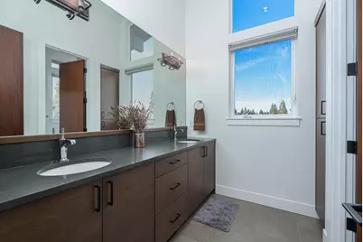 2728 NW Lemhi Pass Drive, Bend, OR 97703 - Photo 37