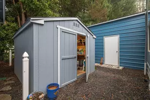 208 Chestnut Ln, Grants Pass, OR 97526 - Photo 27