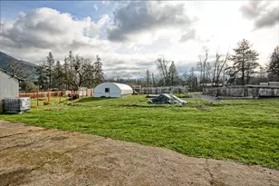 17275 Water Gap Rd, Williams, OR 97544 - Photo 35