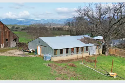 17275 Water Gap Road, Williams, OR 97544 - Photo 33