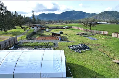 17275 Water Gap Road, Williams, OR 97544 - Photo 3