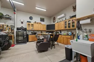 2793 SW 33rd St, Redmond, OR 97756 - Photo 43