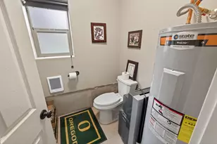 2793 SW 33rd St, Redmond, OR 97756 - Photo 37