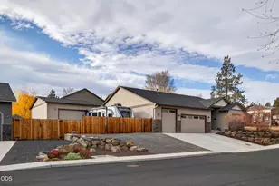 2793 SW 33rd St, Redmond, OR 97756 - Photo 1