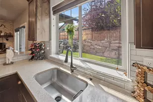 2793 SW 33rd St, Redmond, OR 97756 - Photo 11