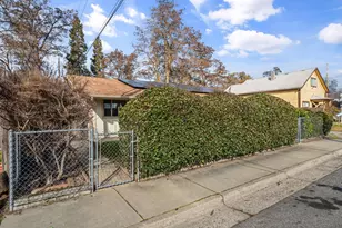 306 SW 3rd St, Grants Pass, OR 97526 - Photo 27