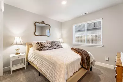 3556 NW 10th Place, Redmond, OR 97756 - Photo 9