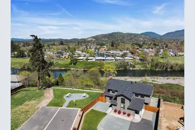 1030 SW River Mist Lane, Grants Pass, OR 97527 - Photo 3