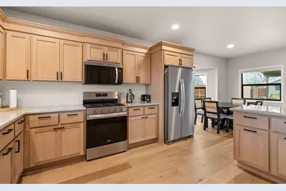 1030 SW River Mist Lane, Grants Pass, OR 97527 - Photo 9