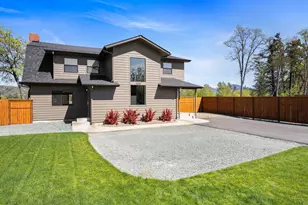 1030 SW River Mist Ln, Grants Pass, OR 97527 - Photo 1