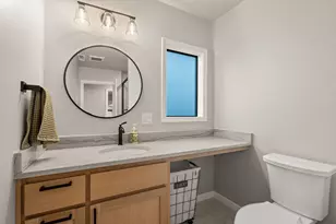 1030 SW River Mist Ln, Grants Pass, OR 97527 - Photo 27