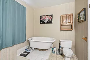 425 S Oakdale Ave, Medford, OR 97501 - Photo 19