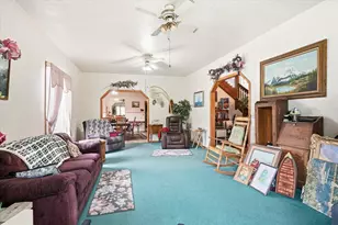 425 S Oakdale Ave, Medford, OR 97501 - Photo 11