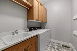 3261 Sky Wy, Medford, OR 97504 - Photo 17