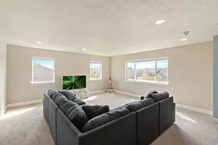 280 NW Double Eagle Ave, Madras, OR 97741 - Photo 5
