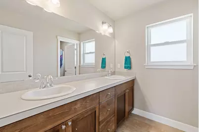 280 NW Double Eagle Avenue, Madras, OR 97741 - Photo 7