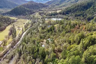 18525 E Evans Creek Rd, Rogue River, OR 97537 - Photo 25