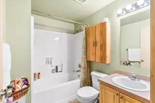 18525 E Evans Creek Rd, Rogue River, OR 97537 - Photo 17