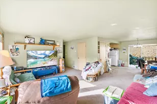 18525 E Evans Creek Rd, Rogue River, OR 97537 - Photo 7