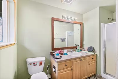 18525 E Evans Creek Road, Rogue River, OR 97537 - Photo 13