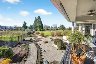 3192 Arnold Palmer Wy, Medford, OR 97504 - Photo 77