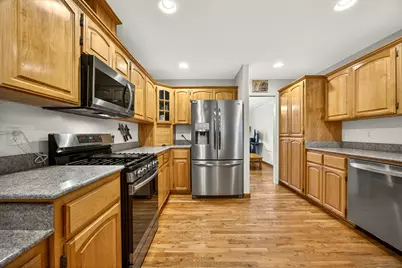 884 Mendolia Way, Central Point, OR 97502 - Photo 5