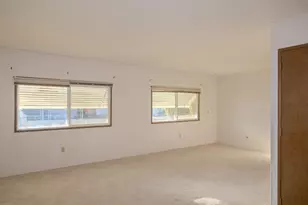 1001 Roguelea Ln, Grants Pass, OR 97526 - Photo 5