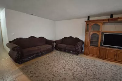 1283 Far West Avenue, Central Point, OR 97502 - Photo 3