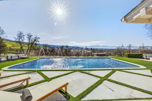 3320 North Foothill Road, Medford, OR 97504 - Photo 3