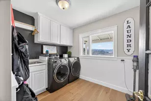 3320 North Foothill Road, Medford, OR 97504 - Photo 15