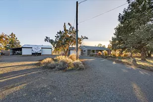 3940 NE Zamia Ave, Redmond, OR 97756 - Photo 45